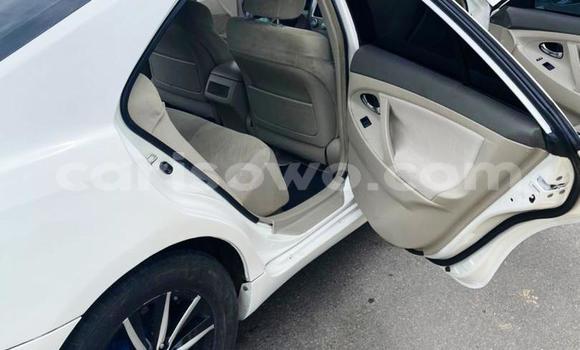 Sayi Na hannu Toyota Camry White Mota in Cotonou a Benin Sayi Na hannu Toyota Camry White Mota in Cotonou a Benin