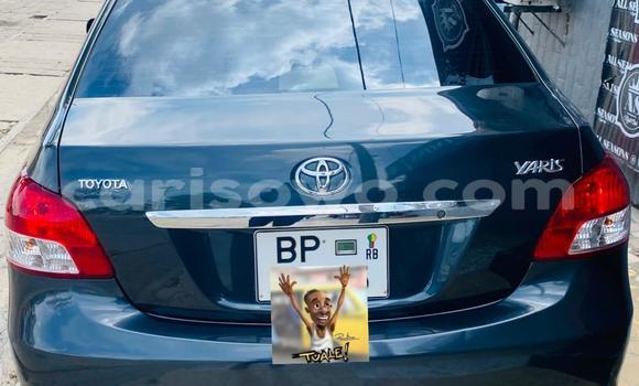 Acheter Occasion Voiture Toyota Yaris Gris à Parakou, Benin Acheter Occasion Voiture Toyota Yaris Gris à Parakou, Benin