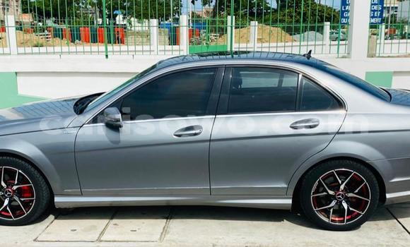 Sayi Na hannu Mercedes-Benz C–Class Azurfa Mota in Cotonou a Benin Sayi Na hannu Mercedes-Benz C–Class Azurfa Mota in Cotonou a Benin