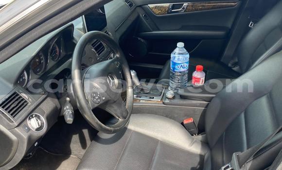 Sayi Na hannu Mercedes-Benz C–Class Azurfa Mota in Cotonou a Benin Sayi Na hannu Mercedes-Benz C–Class Azurfa Mota in Cotonou a Benin