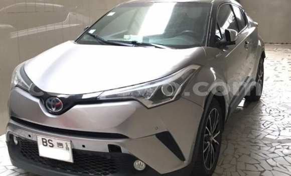 Acheter Occasion Voiture Toyota C-HR Gris à Cotonou, Benin Acheter Occasion Voiture Toyota C-HR Gris à Cotonou, Benin