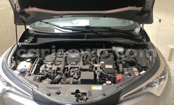 Acheter Occasion Voiture Toyota C-HR Gris à Cotonou, Benin Acheter Occasion Voiture Toyota C-HR Gris à Cotonou, Benin