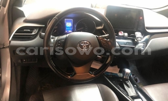 Acheter Occasion Voiture Toyota C-HR Gris à Cotonou, Benin Acheter Occasion Voiture Toyota C-HR Gris à Cotonou, Benin