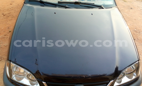 Sayi Na hannu Toyota Avensis Blue Mota in Abomey Calavi a Benin