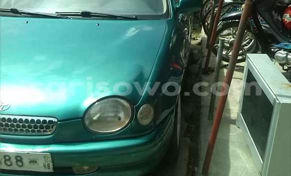 Acheter Occasion Voiture Toyota Corolla Vert à Cotonou, Benin Acheter Occasion Voiture Toyota Corolla Vert à Cotonou, Benin