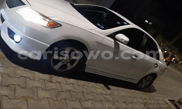 Acheter Neuf Voiture Toyota Camry Blanc à Cotonou, Benin Acheter Neuf Voiture Toyota Camry Blanc à Cotonou, Benin