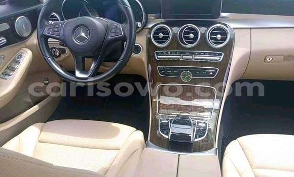 Sayi Na hannu Mercedes-Benz C-Classe Azurfa Mota in Cotonou a Benin Sayi Na hannu Mercedes-Benz C-Classe Azurfa Mota in Cotonou a Benin