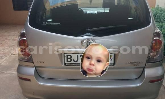 Acheter Occasion Voiture Toyota Corolla Verso Gris à Cotonou, Benin