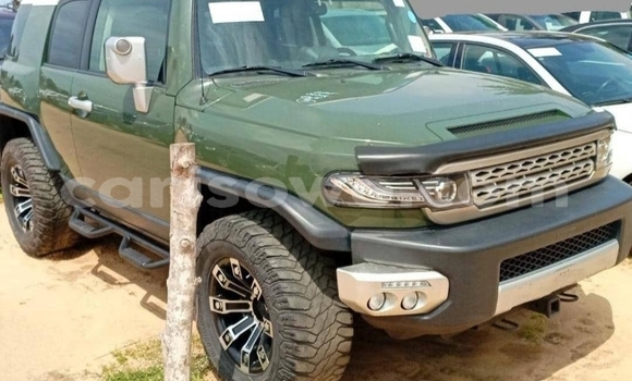 Acheter Occasion Voiture Toyota FJ Cruiser Vert à Cotonou, Benin Acheter Occasion Voiture Toyota FJ Cruiser Vert à Cotonou, Benin