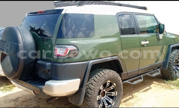 Acheter Occasion Voiture Toyota FJ Cruiser Vert à Cotonou, Benin Acheter Occasion Voiture Toyota FJ Cruiser Vert à Cotonou, Benin