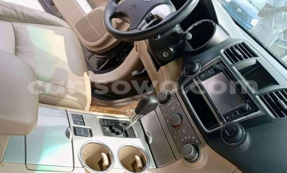 Sayi Na hannu Toyota Highlander Sauran Mota in Cotonou a Benin Sayi Na hannu Toyota Highlander Sauran Mota in Cotonou a Benin