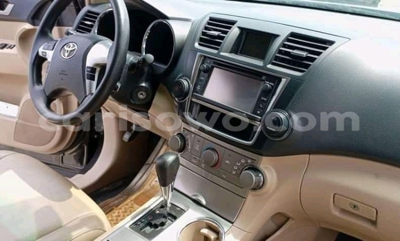 Sayi Na hannu Toyota Highlander Sauran Mota in Cotonou a Benin Sayi Na hannu Toyota Highlander Sauran Mota in Cotonou a Benin