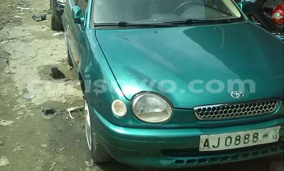 Acheter Occasion Voiture Toyota Corolla Vert à Cotonou, Benin Acheter Occasion Voiture Toyota Corolla Vert à Cotonou, Benin