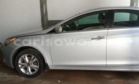 Acheter Occasion Voiture Hyundai Sonata Gris à Cotonou, Benin Acheter Occasion Voiture Hyundai Sonata Gris à Cotonou, Benin