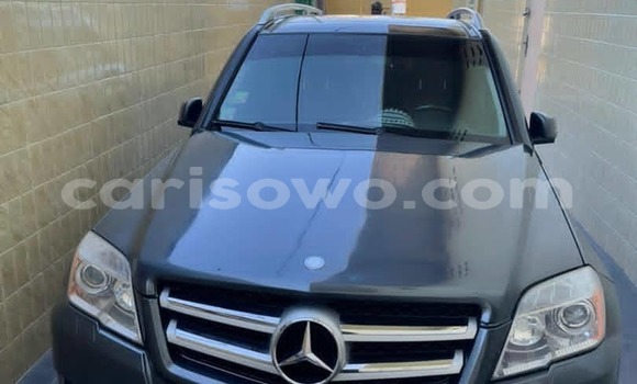 Sayi Na hannu Mercedes-Benz GLK–Class Black Mota in Cotonou a Benin