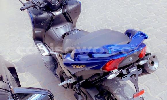 Acheter Neuf Moto Yamaha TMAX Bleu à Cotonou, Benin Acheter Neuf Moto Yamaha TMAX Bleu à Cotonou, Benin