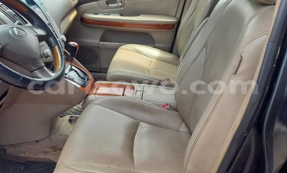 Acheter Occasion Voiture Lexus RX 330 Noir à Abomey Calavi, Benin Acheter Occasion Voiture Lexus RX 330 Noir à Abomey Calavi, Benin