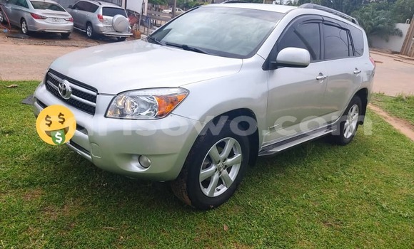 Acheter Occasion Voiture Toyota RAV4 Beige à Abomey Calavi, Benin Acheter Occasion Voiture Toyota RAV4 Beige à Abomey Calavi, Benin
