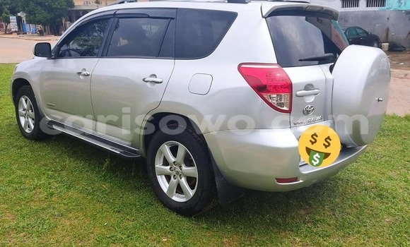 Acheter Occasion Voiture Toyota RAV4 Beige à Abomey Calavi, Benin Acheter Occasion Voiture Toyota RAV4 Beige à Abomey Calavi, Benin