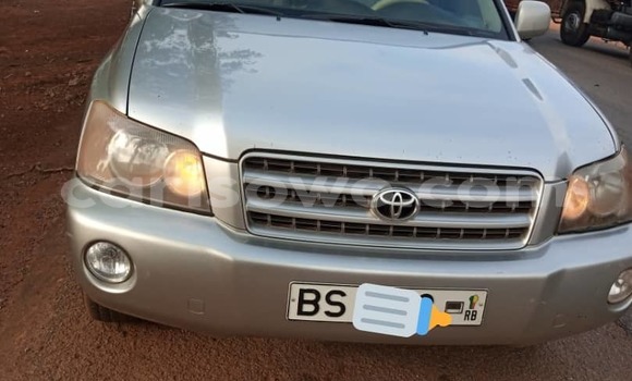 Sayi Na hannu Toyota Highlander Azurfa Mota in Abomey Calavi a Benin