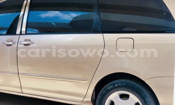 Acheter Occasion Voiture Toyota Sienna Beige à Abomey Calavi, Benin Acheter Occasion Voiture Toyota Sienna Beige à Abomey Calavi, Benin