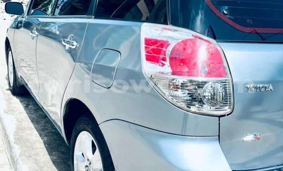 Acheter Occasion Voiture Toyota Matrix Gris à Abomey Calavi, Benin Acheter Occasion Voiture Toyota Matrix Gris à Abomey Calavi, Benin