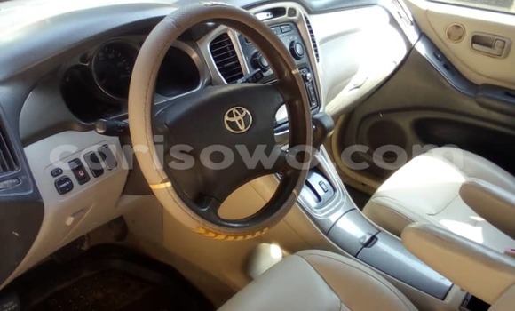 Buy Used Toyota Highlander Black Car in Cotonou in Benign
