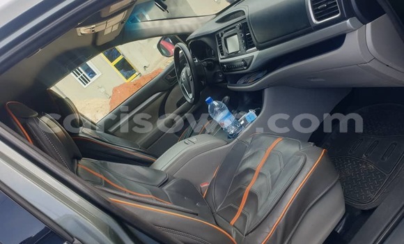 Sayi Na hannu Toyota Highlander Black Mota in Cotonou a Benin