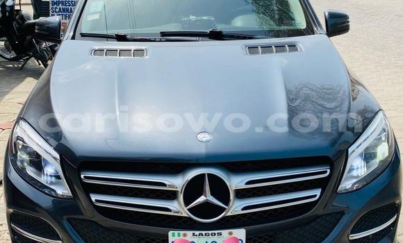 Acheter Occasion Voiture Mercedes-Benz GLK–Class Noir à Cotonou, Benin Acheter Occasion Voiture Mercedes-Benz GLK–Class Noir à Cotonou, Benin