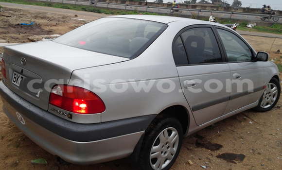 Sayi Na hannu Toyota Avensis Azurfa Mota in Savalou a Benin Sayi Na hannu Toyota Avensis Azurfa Mota in Savalou a Benin