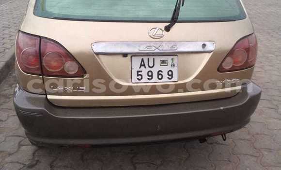 Acheter Occasion Voiture Lexus RX 300 Beige à Cotonou, Benin Acheter Occasion Voiture Lexus RX 300 Beige à Cotonou, Benin