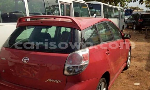 Sayi Na hannu Toyota Matrix Red Mota in Savalou a Benin Sayi Na hannu Toyota Matrix Red Mota in Savalou a Benin