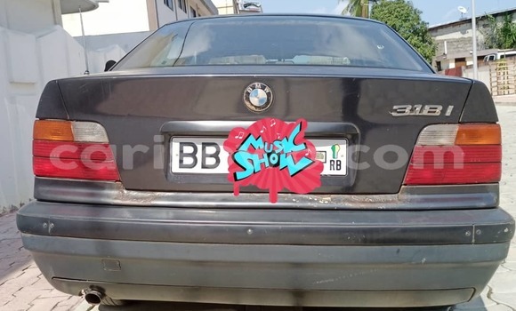 Acheter Occasion Voiture BMW 321 Noir à Cotonou, Benin Acheter Occasion Voiture BMW 321 Noir à Cotonou, Benin