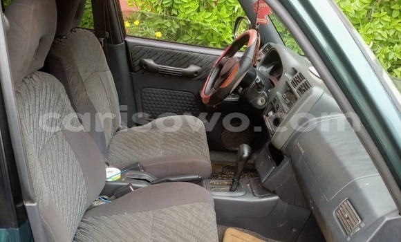 Sayi Na hannu Toyota RAV4 Sauran Mota in Cotonou a Benin Sayi Na hannu Toyota RAV4 Sauran Mota in Cotonou a Benin