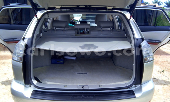 Acheter Occasion Voiture Lexus RX 330 Gris à Cotonou, Benin Acheter Occasion Voiture Lexus RX 330 Gris à Cotonou, Benin