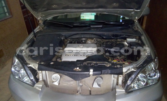 Acheter Occasion Voiture Lexus RX 330 Gris à Cotonou, Benin Acheter Occasion Voiture Lexus RX 330 Gris à Cotonou, Benin