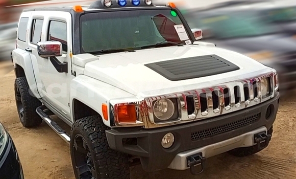Sayi Na hannu Hummer H3 White Mota in Cotonou a Benin