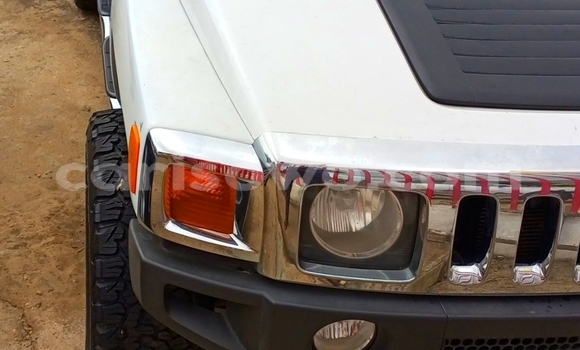 Acheter Occasion Voiture Hummer H3 Blanc à Cotonou, Benin Acheter Occasion Voiture Hummer H3 Blanc à Cotonou, Benin