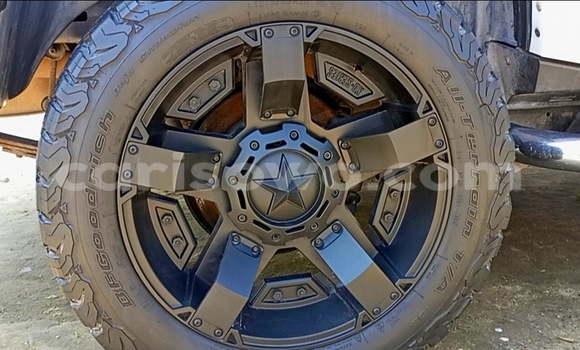 Acheter Occasion Voiture Hummer H3 Blanc à Cotonou, Benin Acheter Occasion Voiture Hummer H3 Blanc à Cotonou, Benin