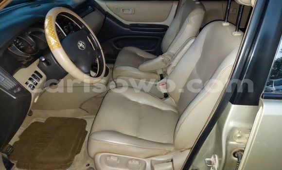 Ra Àlòkù Toyota Highlander Silver Ọkọ̀ in Abomey Calavi ni Benin