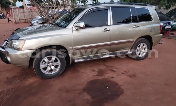 Acheter Occasion Voiture Toyota Highlander Gris à Abomey Calavi, Benin Acheter Occasion Voiture Toyota Highlander Gris à Abomey Calavi, Benin