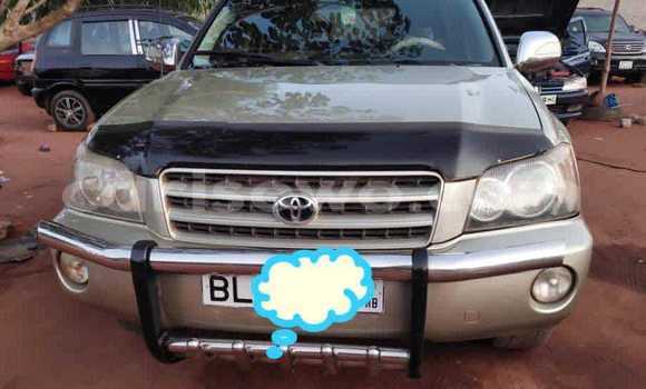 Acheter Occasion Voiture Toyota Highlander Gris à Abomey Calavi, Benin Acheter Occasion Voiture Toyota Highlander Gris à Abomey Calavi, Benin