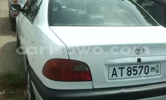 Acheter Occasion Voiture Toyota Avensis Blanc à Cotonou, Benin Acheter Occasion Voiture Toyota Avensis Blanc à Cotonou, Benin