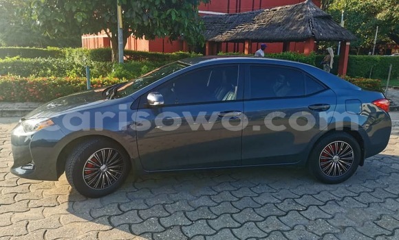 Ra Tuntun Toyota Corolla Black Ọkọ̀ in Cotonou ni Benin Ra Tuntun Toyota Corolla Black Ọkọ̀ in Cotonou ni Benin