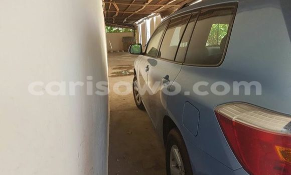 Ra Àlòkù Toyota Highlander Blue Ọkọ̀ in Savalou ni Benin Ra Àlòkù Toyota Highlander Blue Ọkọ̀ in Savalou ni Benin