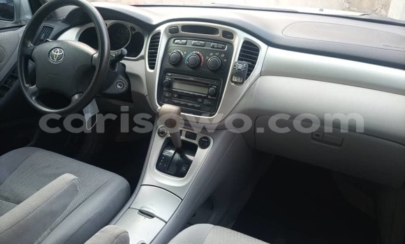 Acheter Occasion Voiture Toyota Highlander Blanc à Cotonou, Benin Acheter Occasion Voiture Toyota Highlander Blanc à Cotonou, Benin