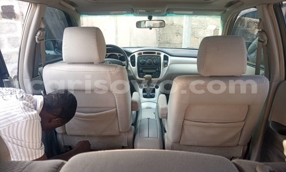 Acheter Occasion Voiture Toyota Highlander Blanc à Cotonou, Benin Acheter Occasion Voiture Toyota Highlander Blanc à Cotonou, Benin