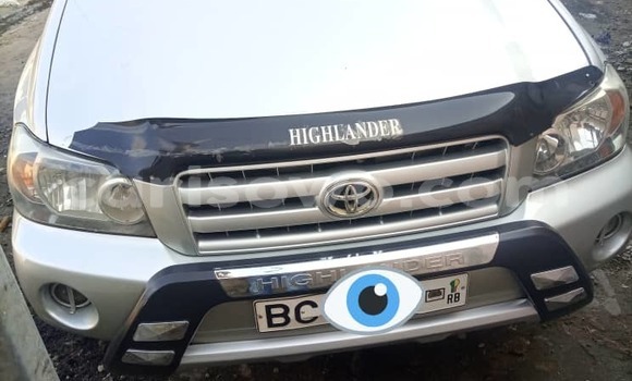 Acheter Occasion Voiture Toyota Highlander Blanc à Cotonou, Benin Acheter Occasion Voiture Toyota Highlander Blanc à Cotonou, Benin