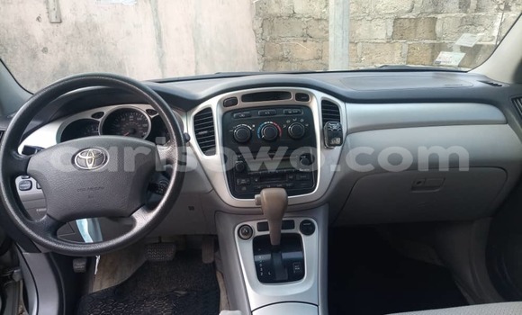 Acheter Occasion Voiture Toyota Highlander Blanc à Cotonou, Benin Acheter Occasion Voiture Toyota Highlander Blanc à Cotonou, Benin