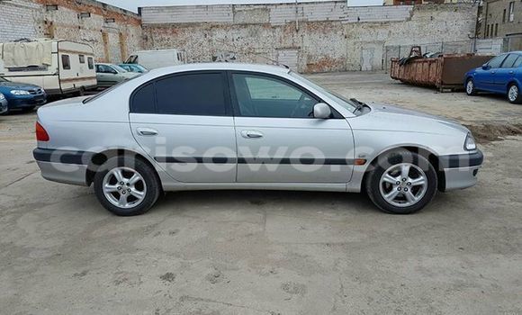 Acheter Occasion Voiture Toyota Avensis Gris à Cotonou au Benin Acheter Occasion Voiture Toyota Avensis Gris à Cotonou au Benin